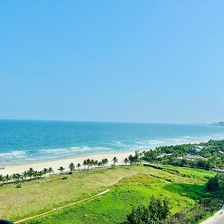 Luxury Apartment - Rooftop Swimming Pool - Beach Front - Hinata Apartment Дананг Экстерьер фото