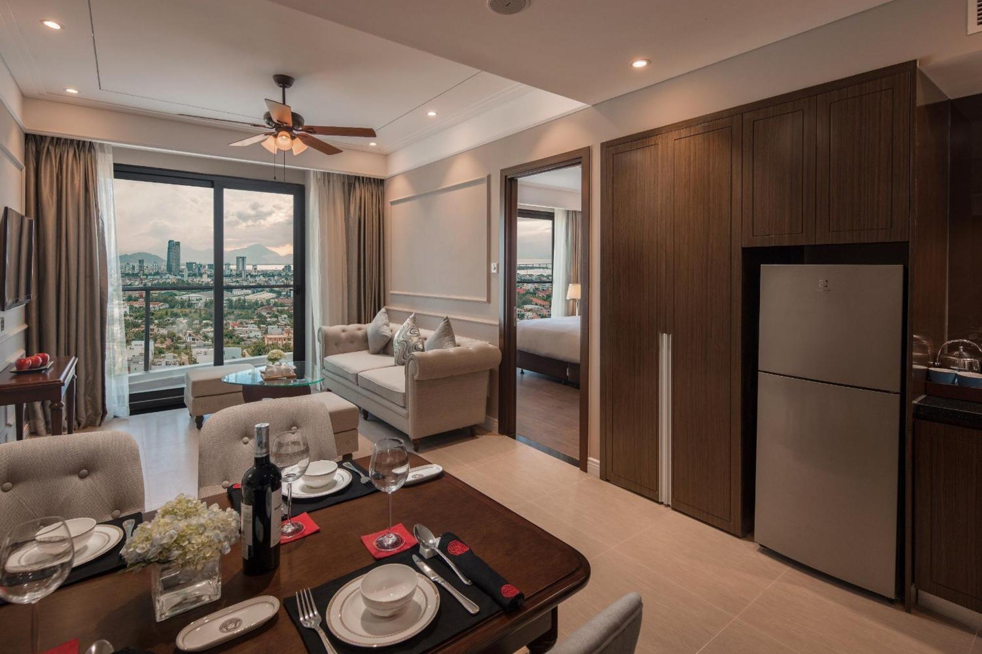 Luxury Apartment - Rooftop Swimming Pool - Beach Front - Hinata Apartment Дананг Экстерьер фото