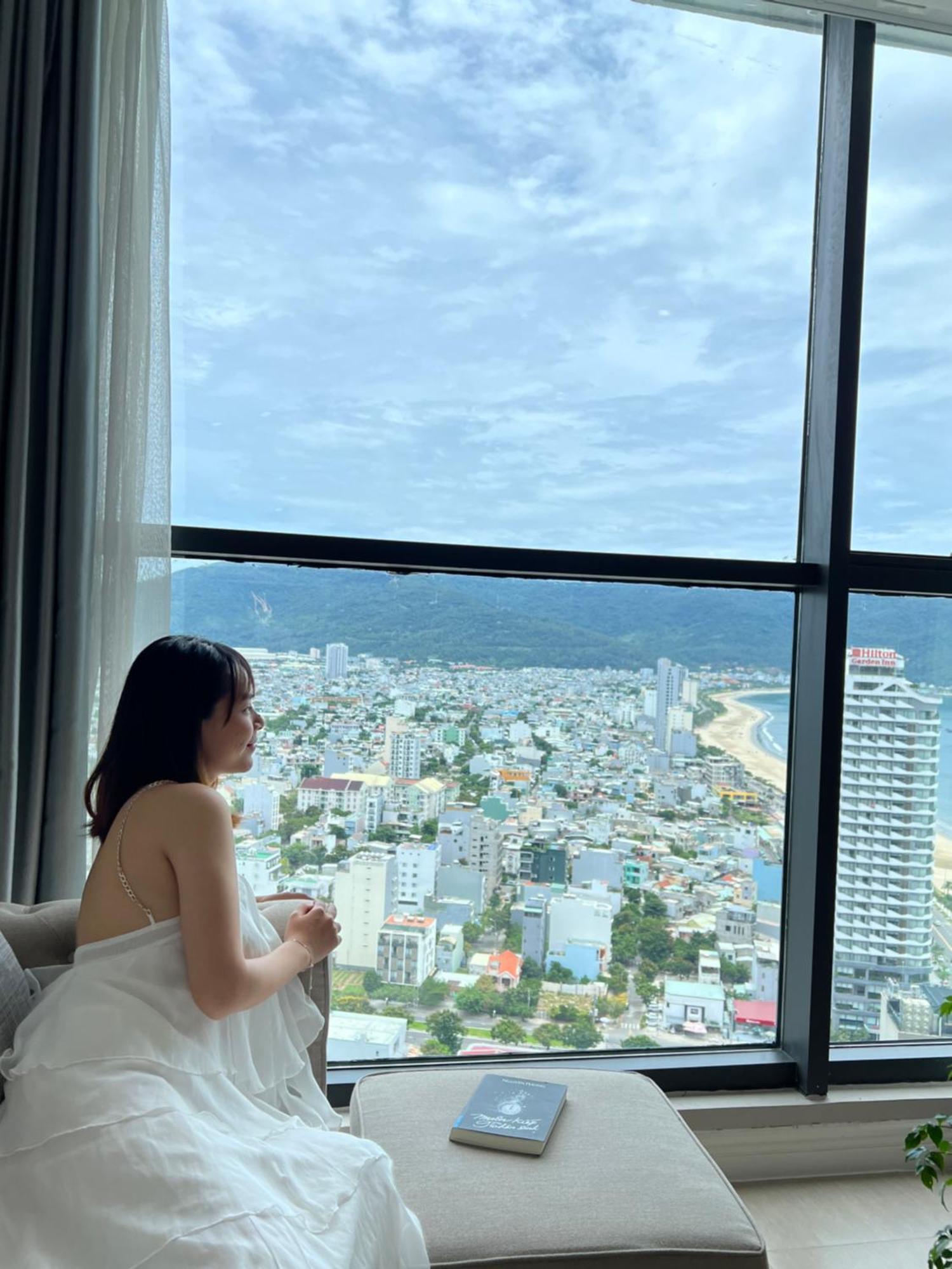 Luxury Apartment - Rooftop Swimming Pool - Beach Front - Hinata Apartment Дананг Экстерьер фото